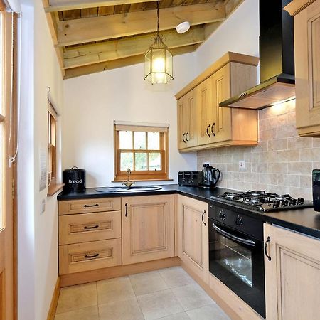 Entire Unique Tiny House - Moss Cabin Μπανφ Εξωτερικό φωτογραφία